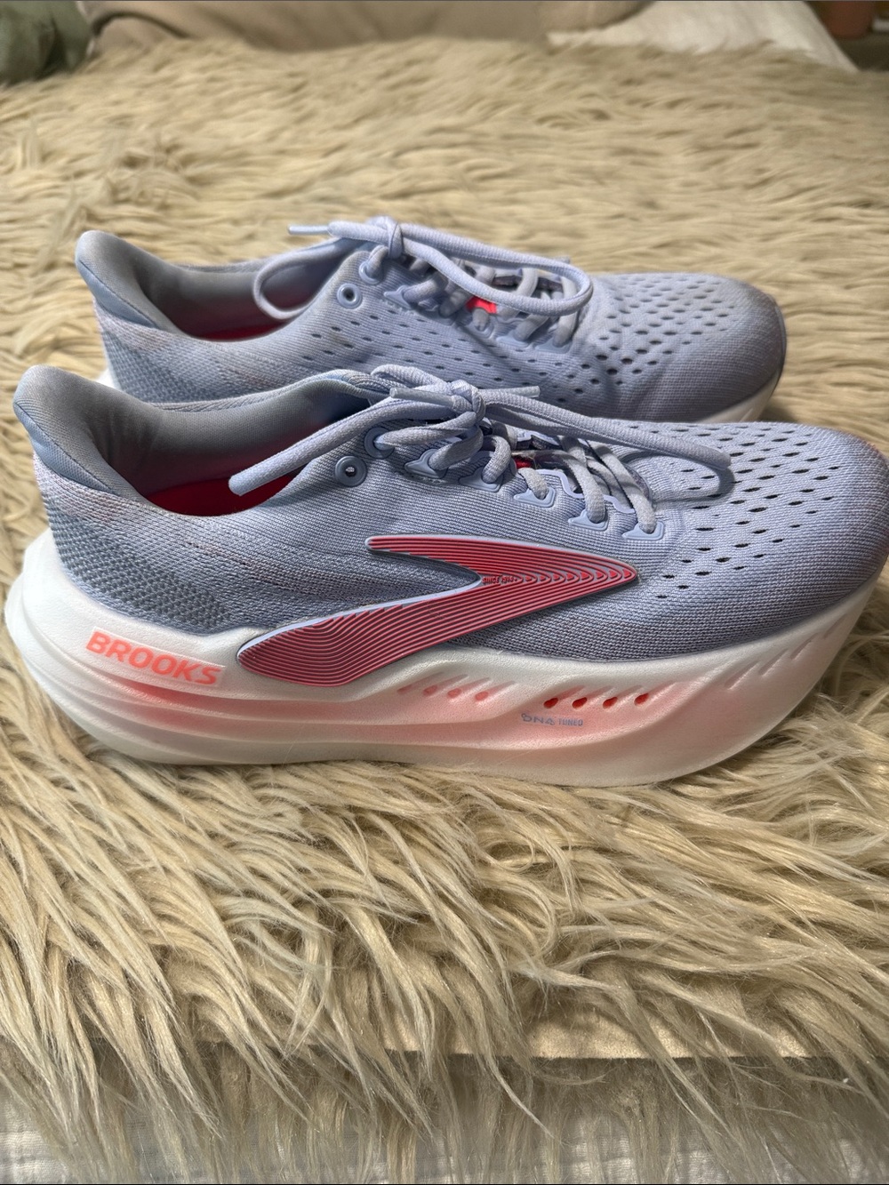Brooks Glycerin Women’s Light Blue Running Shoes with Coral Accents Size 8